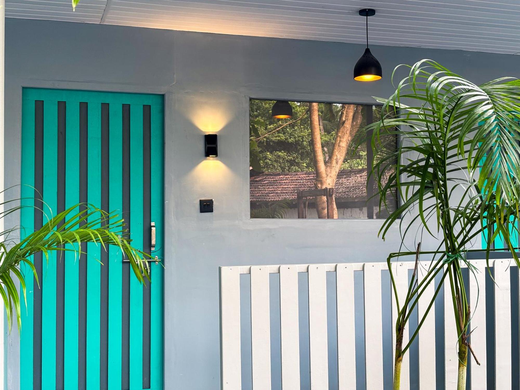 Traverse Luxe Hostel Палолем Екстер'єр фото