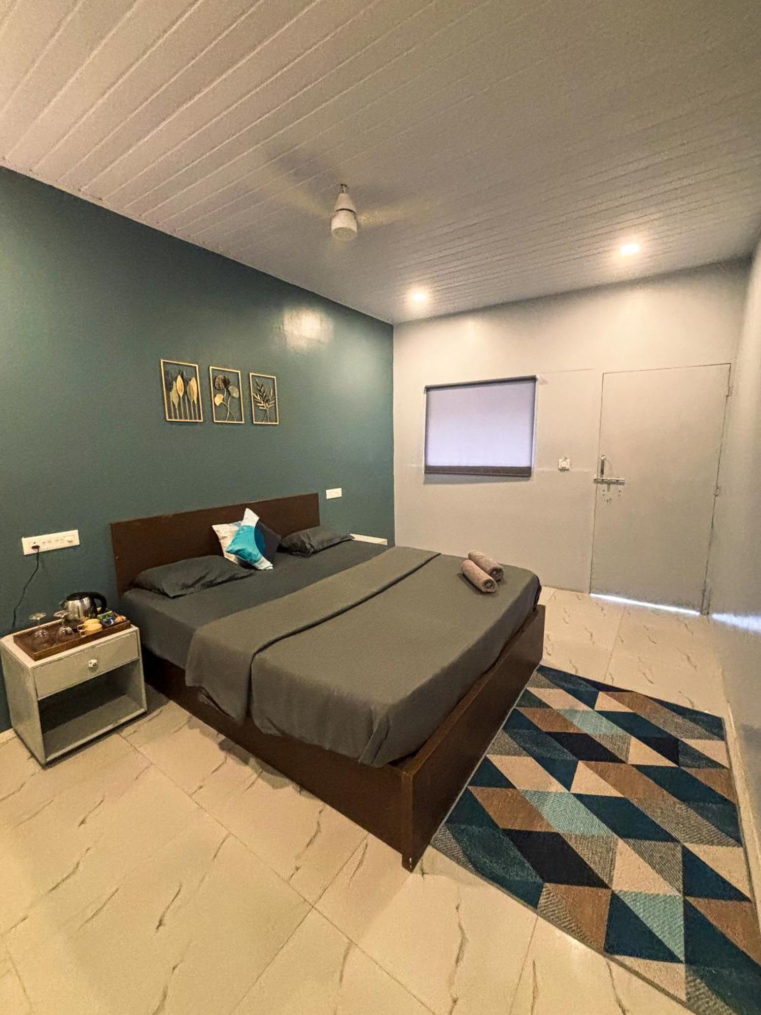 Traverse Luxe Hostel Палолем Екстер'єр фото