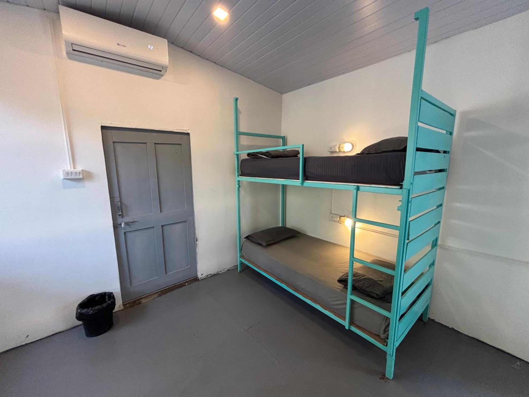 Traverse Luxe Hostel Палолем Екстер'єр фото